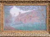une peinture à l'huile représentant une maison dans un champ, avec un arbre au premier plan