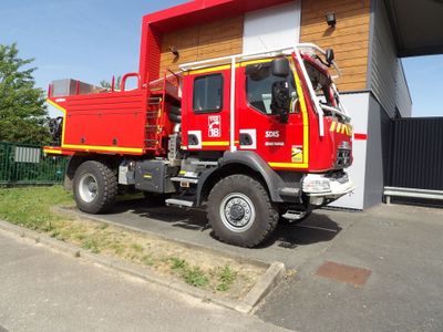 RENAULT D250 CAMION POMPIER FEU DE FORET - Genre : VASP - Ca…