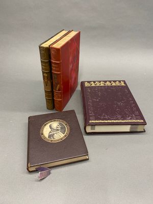 Ensemble de deux ouvrages illustrés édités par la Librairie …