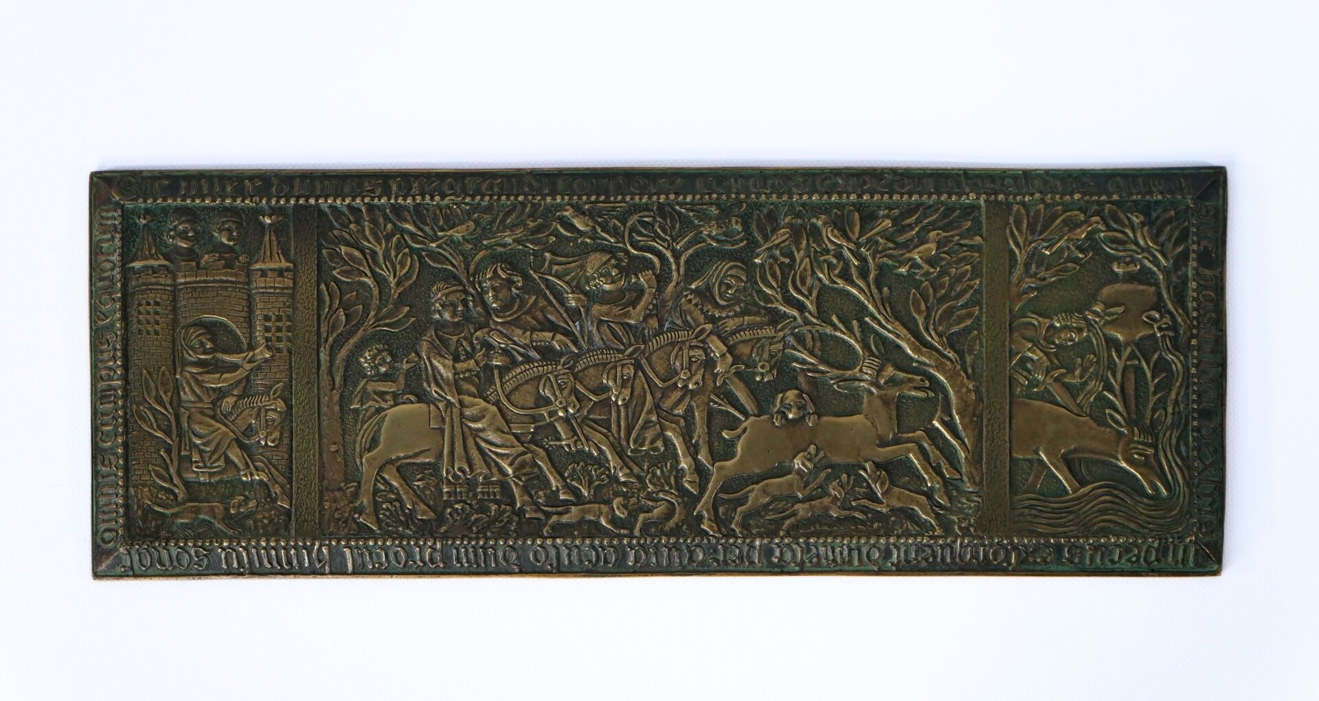 Objets d'art & Curiosités
