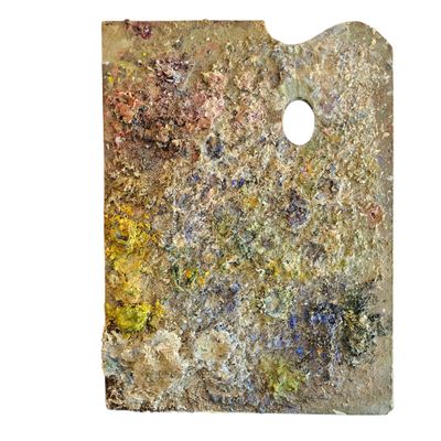 une image montrant un gros plan d'une œuvre d'art sur une surface blanche
