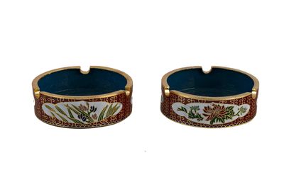 paire d'étuis à cigarettes à motifs floraux, dorés et bleus