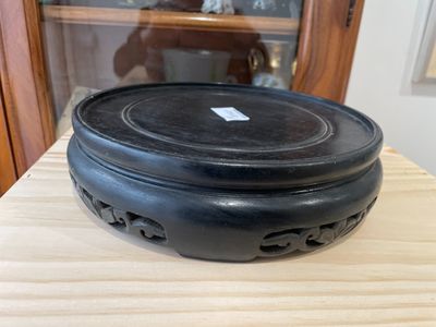 SOCLE en bois exotique, travail asiatique XXe