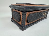 Coffret rectangulaire en bois pressé à décor de chérubin, ma… (photo 6)