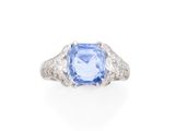 une bague en saphir et diamant