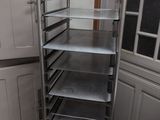 an image of a metal rack in a kitchen