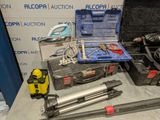 many tools that are sitting on a table