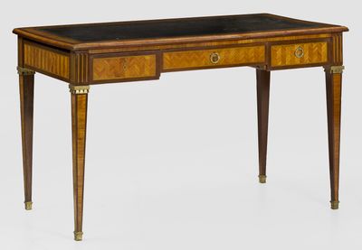 an image of a desk with a drawer on top of it