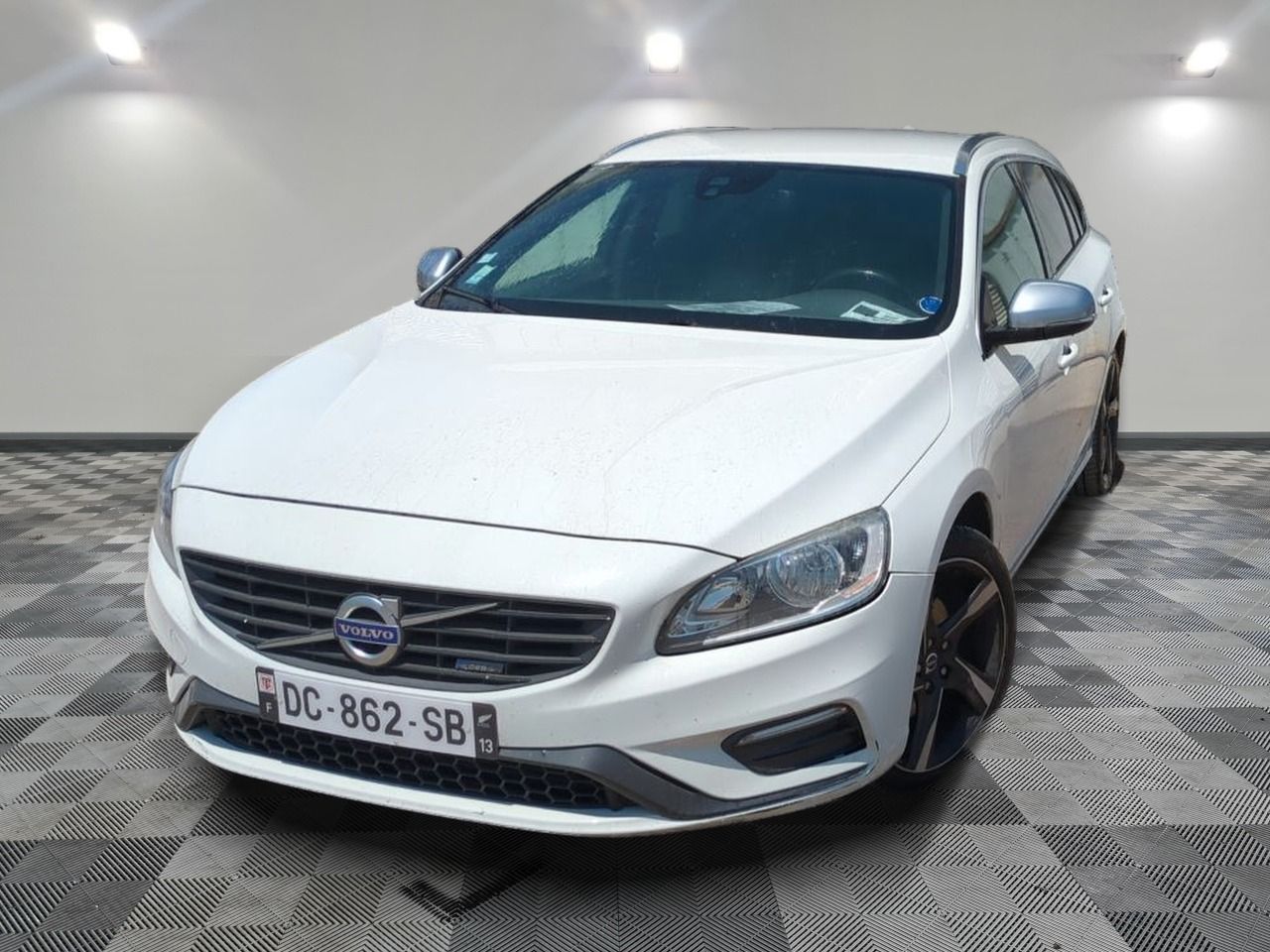 VOLVO - V60 D4 181 CH STOPSTART R-DESIGN GEARTRONIC A - GO -…