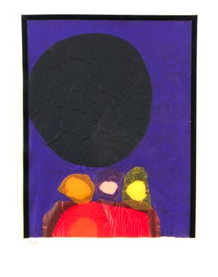 une photo d'un tableau sur lequel figure un cercle noir