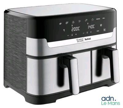 une friteuse à air chaud équipée d'une horloge numérique