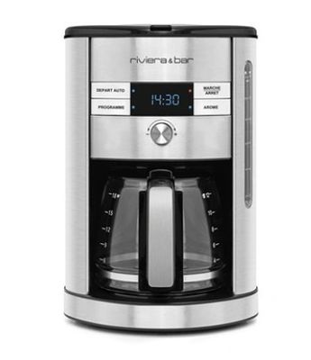 gros plan d'une cafetière sur fond blanc