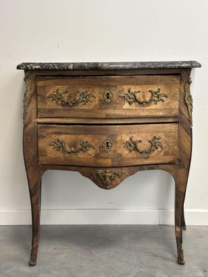 commode ancienne en bois avec dessus en marbre