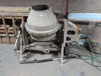 Bétonnière thermique ALTRAD (photo 2)