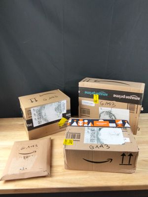 Lot de 4 colis Mystere (Retour Amazon,NPAI, Adresse incomplete, Destoc - Photo 1