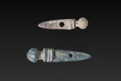 Paire D'Amulettes Gladii Romaines EN Bronze