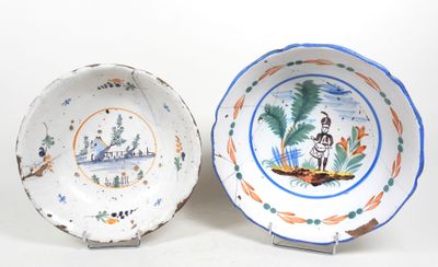 deux assiettes posées côte à côte sur une table