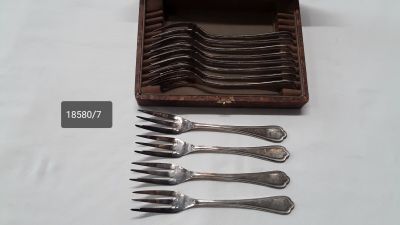 12 Fourchettes à Gâteaux Et Huîtres Ercuis – Métal Argenté, élégantes Et Intemporelles