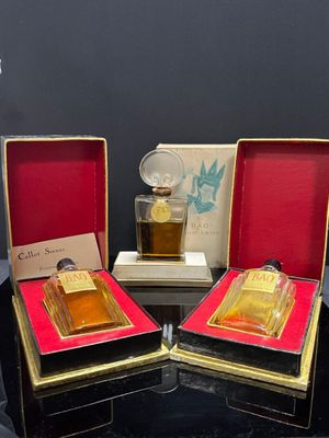 CALLOT SOEURS, Paris «Bao» (1947), flacon en verre incolore … - Photo 1