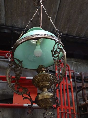 Important lustre Empire suspension opaline verte H : 100