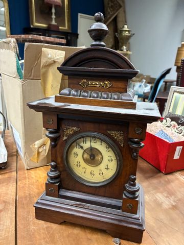 Pendule de cheminée en bois 