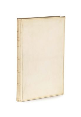 un vieux livre sur fond blanc, avec une page blanche