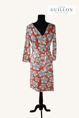 robe de femme sur un mannequin mannequin mannequin mannequin mannequin mannequin mannequin mannequin mannequin mann