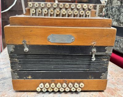 Accordéon ZAMBON A. (fact. allemande) à Buenos Aires. Diaton…