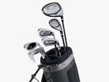 une photo d'un jeu de clubs de golf dans un sac