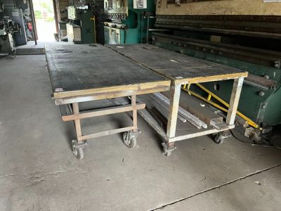 a table that is sitting in the middle of a room