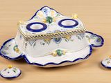 an image of a blue and white dish with a lid