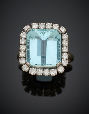 une bague aigue-marine et diamant