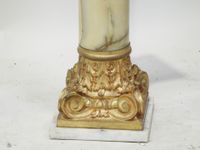 Sellette-colonne, le fût en marbre, le chapiteau corinthien … (photo 4)
