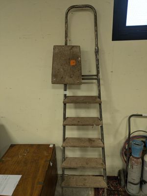 Escabeau à 6 marches