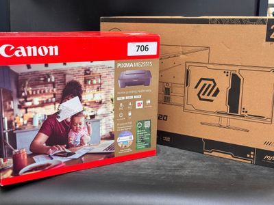 une photo d'une boîte sur laquelle figure l'image d'une femme travaillant sur un ordinateur portable