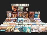 un grand nombre de livres posés sur une table