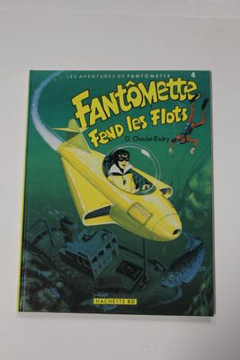 une image représentant la couverture d'un livre sur laquelle figure un homme dans un sous-marin jaune
