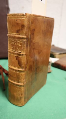 Morale de PLATON. Paris, Deny de la Nove, 1642, in-12, plein veau...