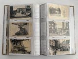 un livre ouvert sur lequel figurent des photos de personnes