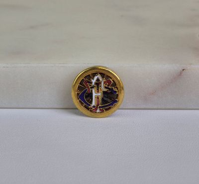 Rare bouton de col en métal au chiffre du Touring Club de Fr…