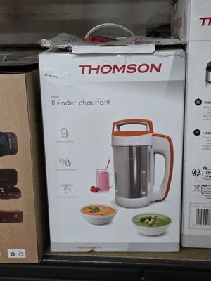 deux cartons contenant chacun un mixeur et un mixeur