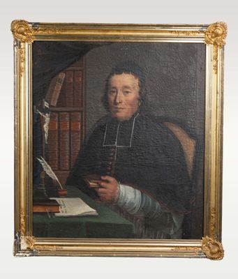portrait d'un homme vêtu d'une robe noire, tenant un livre et en train d'écrire