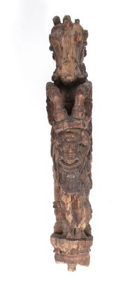 INDE, XIXe SIÈCLE Groupe en bois sculpté, dit « bois de char…