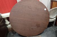 *Table de salle à manger en bois à plateau circulaire à allo… (photo 2)