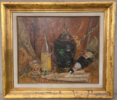 un tableau représentant un chat assis sur une table à côté d'un vase