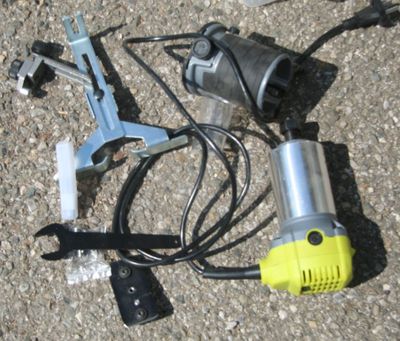 beaucoup d'outils qui traînent par terre