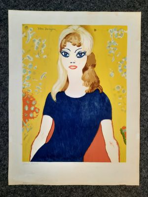 une image d'un tableau représentant une femme en robe bleue