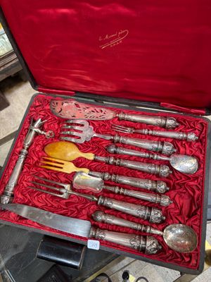 Partie de service comprenant un service à gigot 3 pièces manche argent - Photo 1