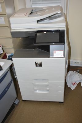 . Copieur Sharp MX2651, en l'état. A l'étage escalier en colimaçon !