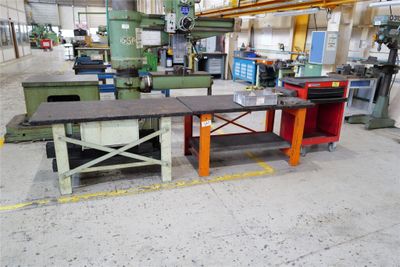 3 établis métalliques plateau bois 1450 X 740 mm et servante…